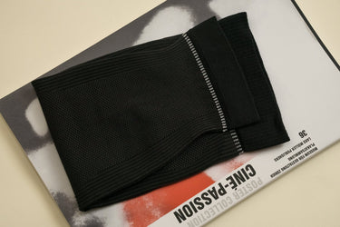 B4M compression gaming arm sleeve in black bamboo blend fabric