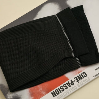 B4M compression gaming arm sleeve in black bamboo blend fabric